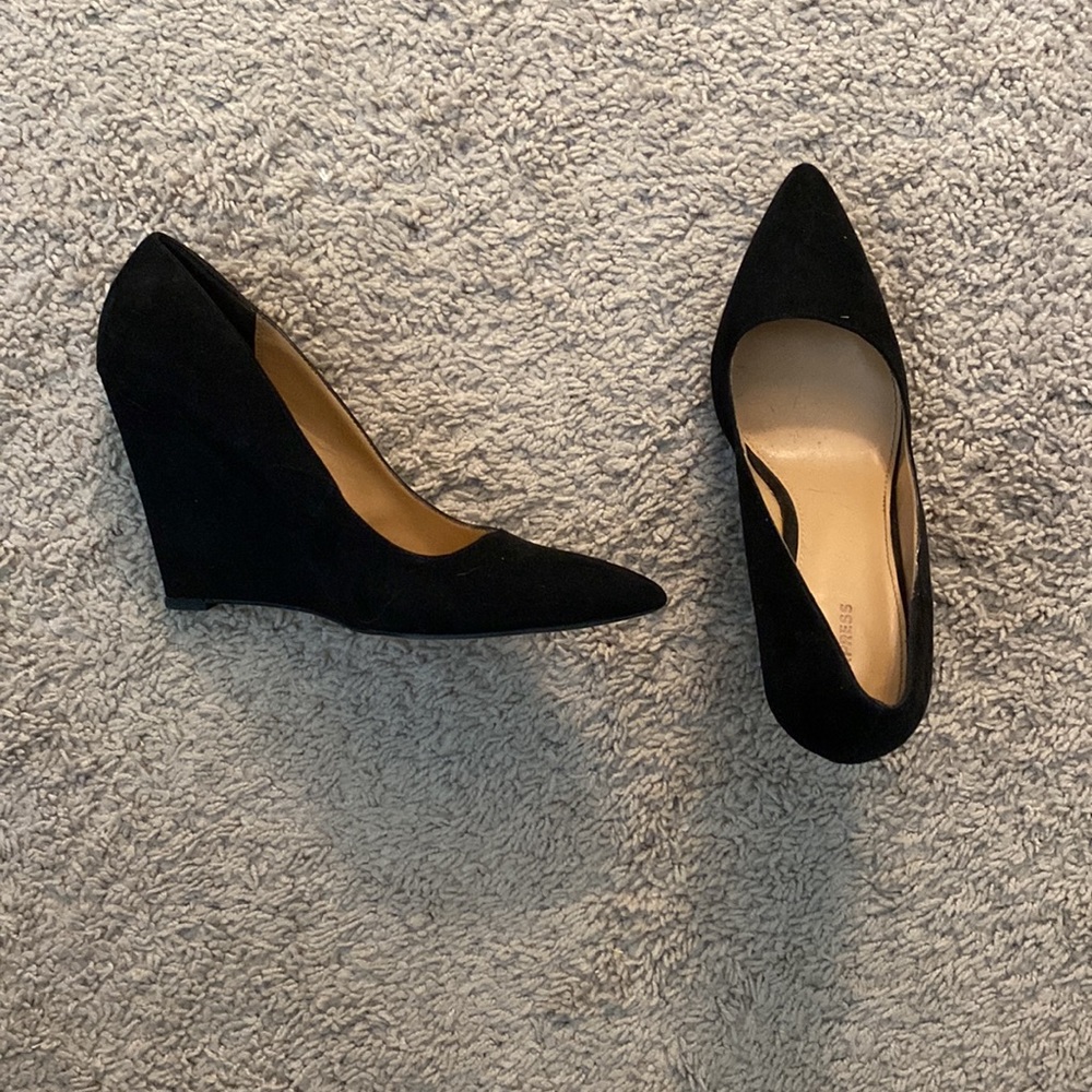 Express Black Pointed-Toe Wedges. Size 10 - image 2